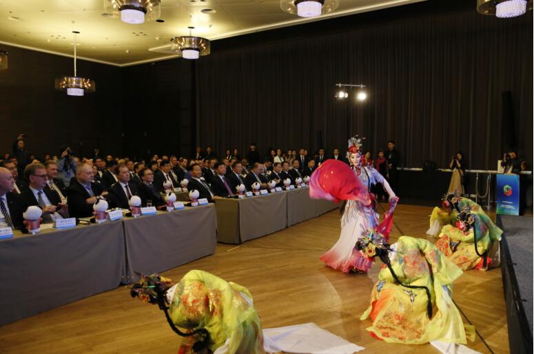 集团党委书记、董事长任丁率团赴荷兰、德国、以色列考察